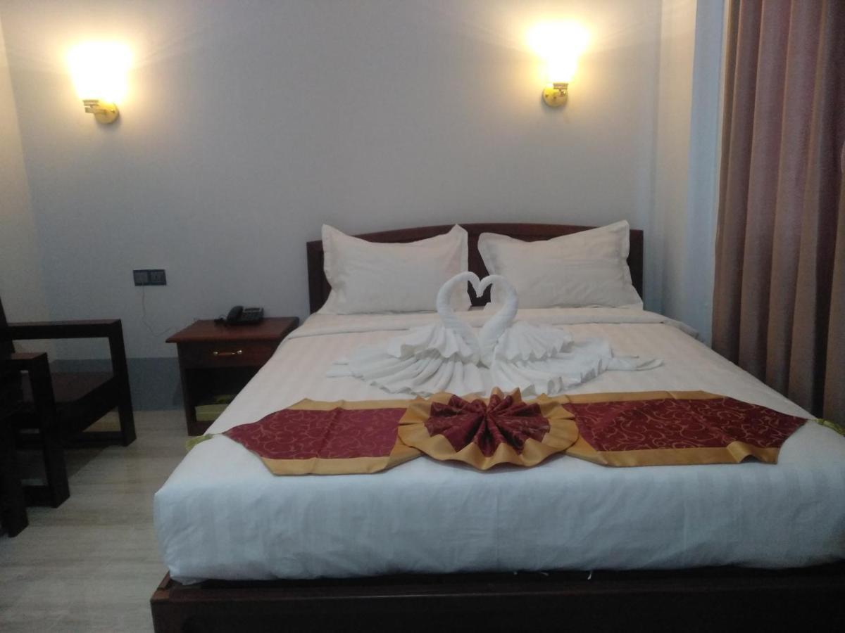 Mandalar May One Hotel Mandalaj Kültér fotó