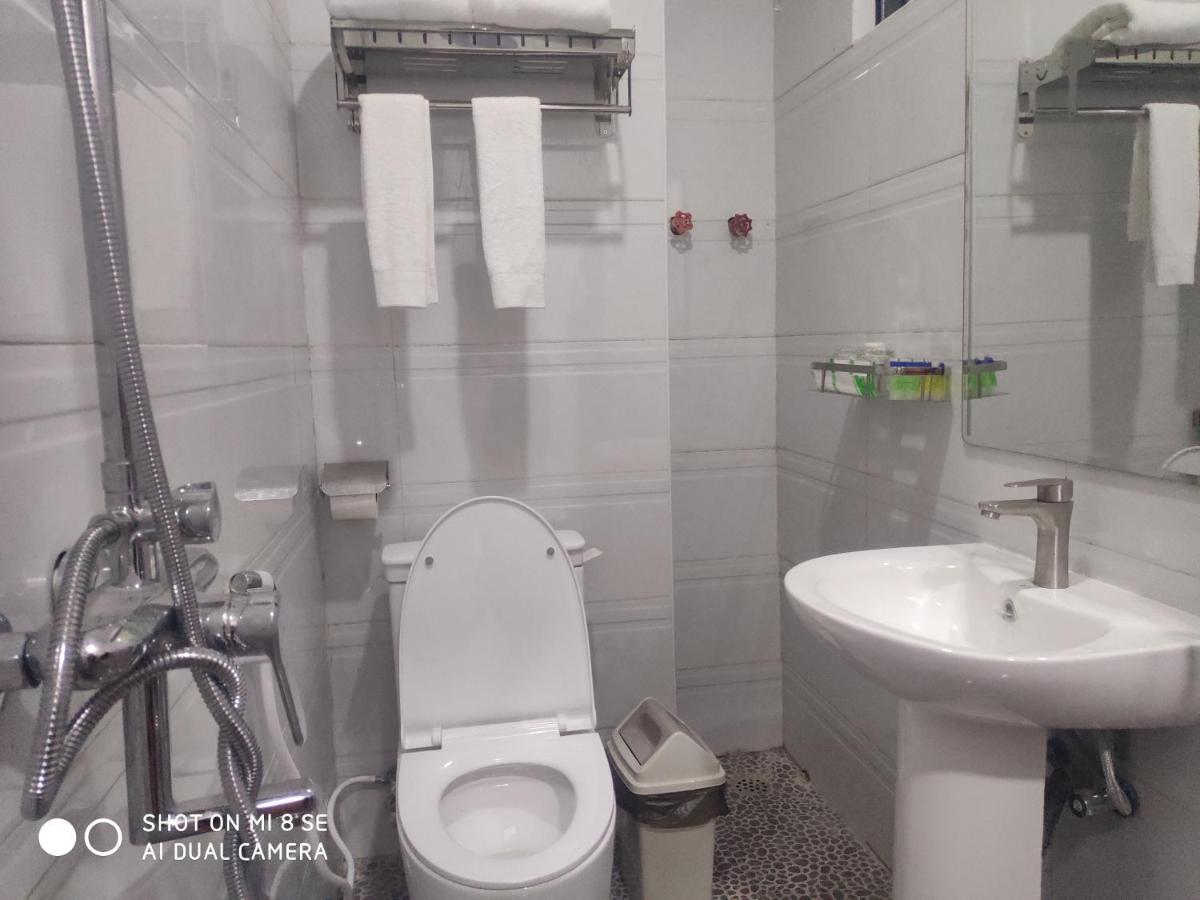 Mandalar May One Hotel Mandalaj Kültér fotó
