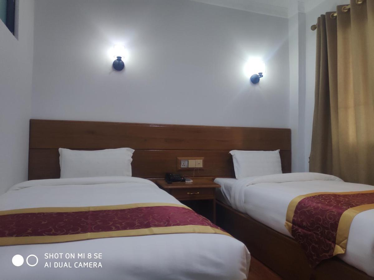 Mandalar May One Hotel Mandalaj Kültér fotó