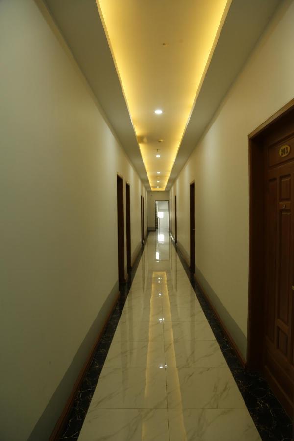 Mandalar May One Hotel Mandalaj Kültér fotó