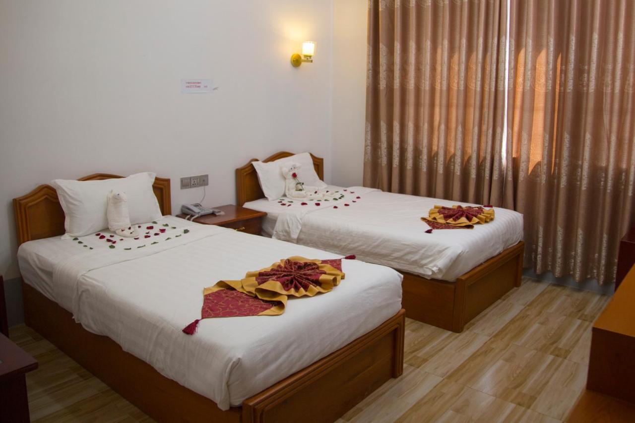 Mandalar May One Hotel Mandalaj Kültér fotó