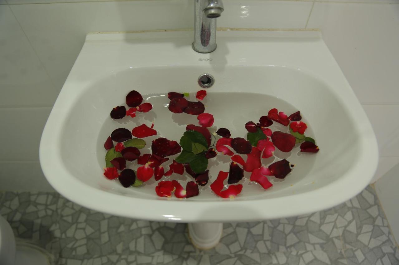 Mandalar May One Hotel Mandalaj Kültér fotó