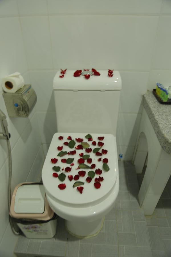 Mandalar May One Hotel Mandalaj Kültér fotó